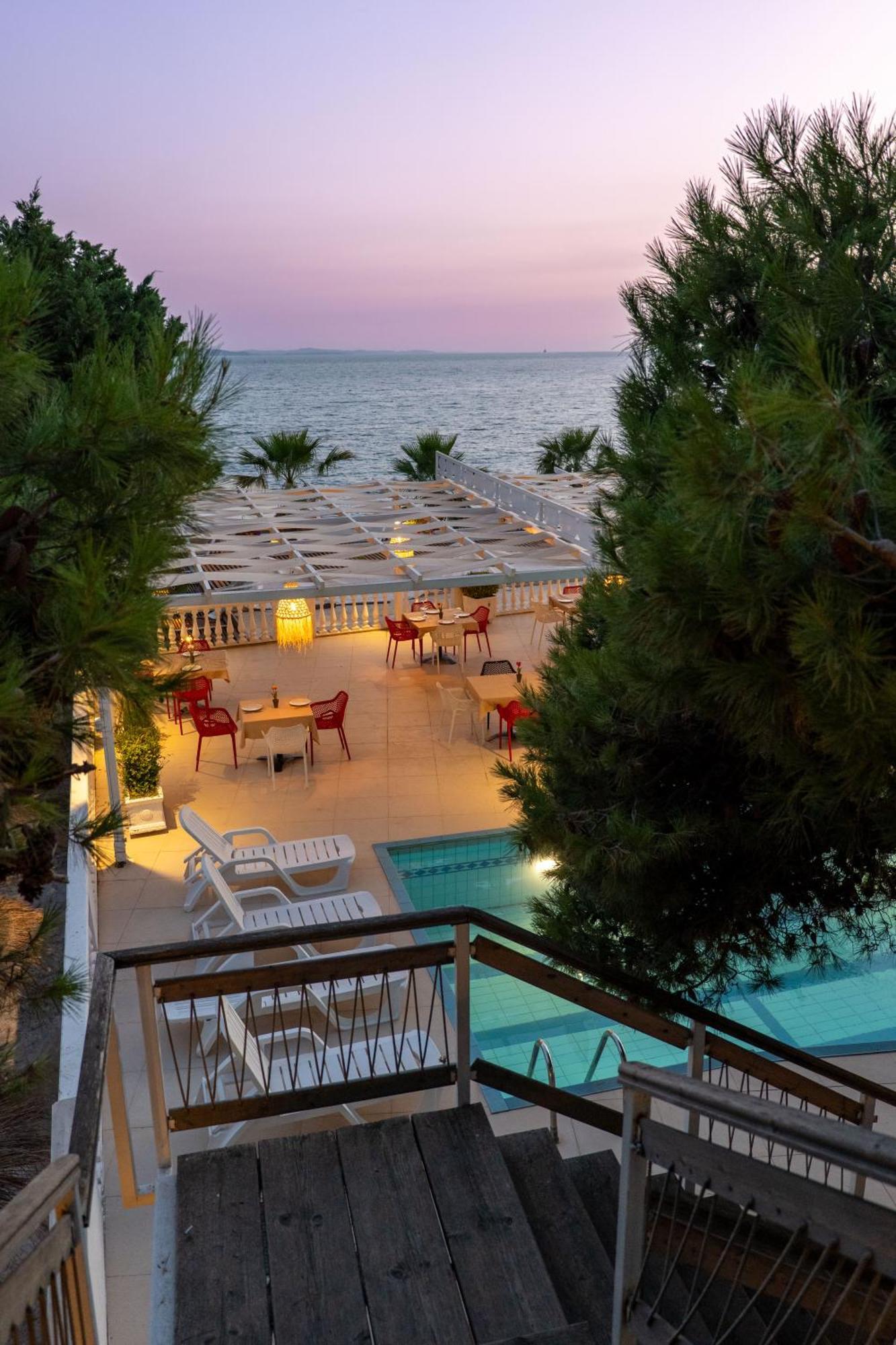 Hotel Sejko Саранда Екстер'єр фото