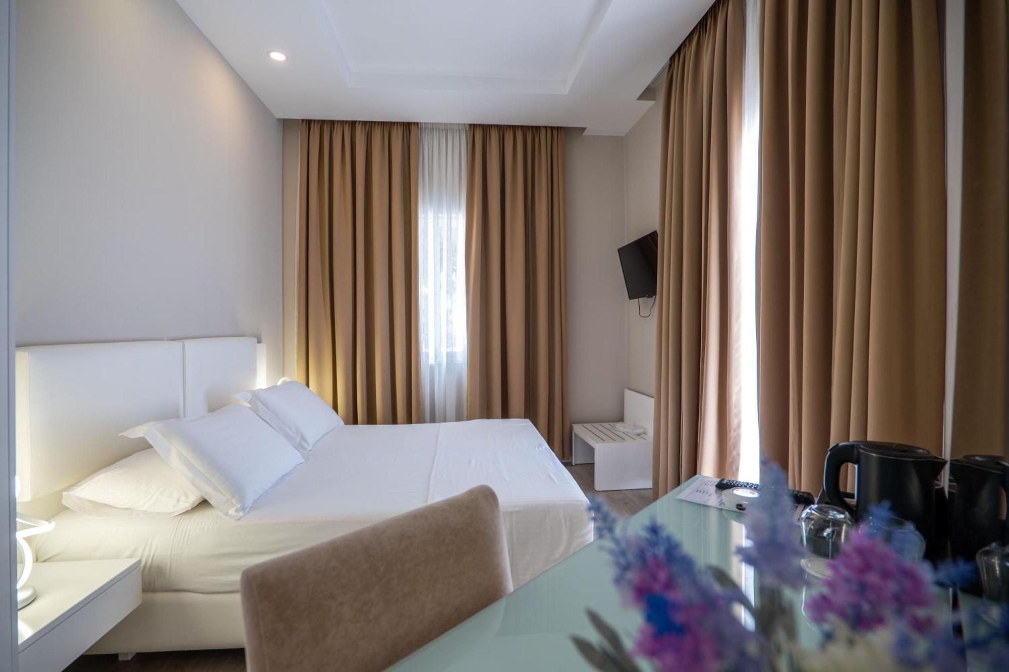 Hotel Sejko Саранда Екстер'єр фото